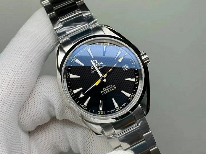 Đồng hồ Omega Stainless Steel Back Water Resistant