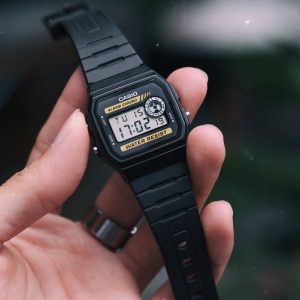 Đánh giá chi tiết về chiếc đồng hồ Casio F94W