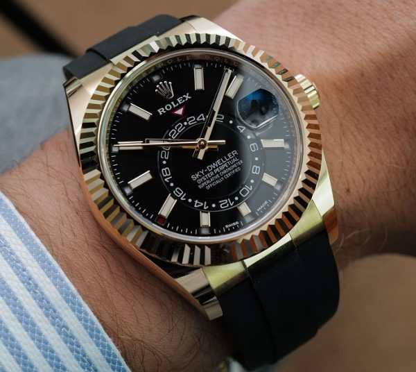 Đồng hồ Rolex Sky Dweller