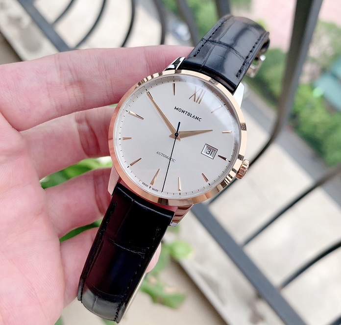 Đồng hồ Montblanc giá bao nhiêu?