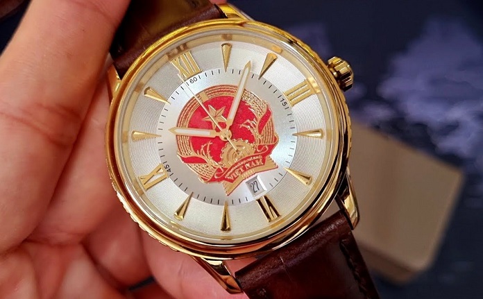 Giới thiệu về đồng hồ Poljot Quốc huy Việt Nam