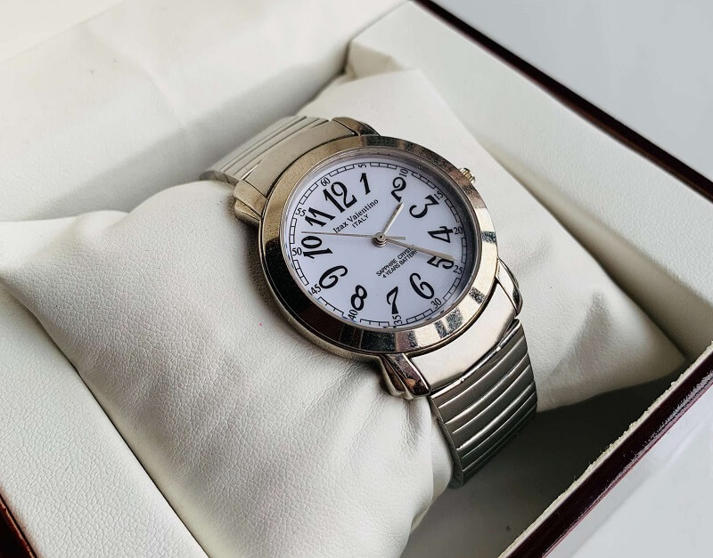Đồng hồ Valentino giá bao nhiêu?